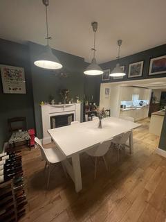 4 bedroom property to rent, Ferndale Road, London SW4