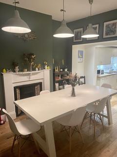 4 bedroom property to rent, Ferndale Road, London SW4