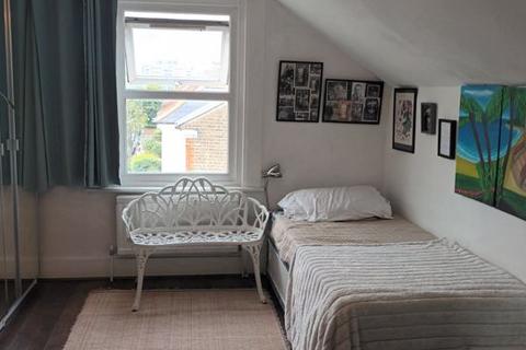 1 bedroom property to rent - Putney Bridge Road, London SW15