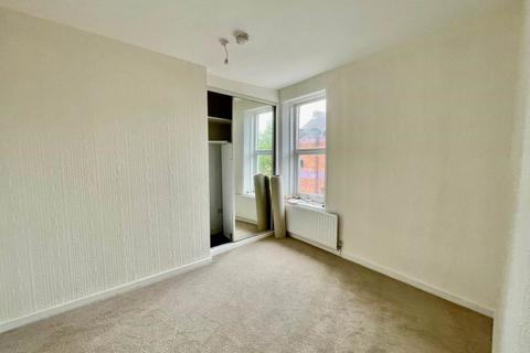 4 bedroom maisonette to rent, Westfield Terrace, Gateshead NE8