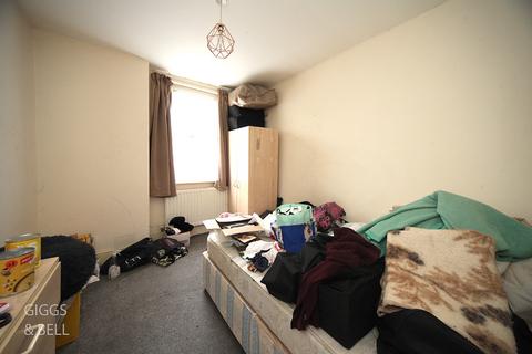 72 Talbot Road, Luton, LU2 7RW
