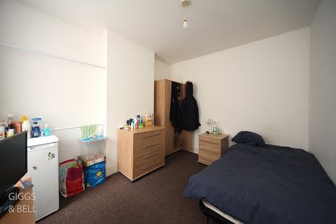 72 Talbot Road, Luton, LU2 7RW