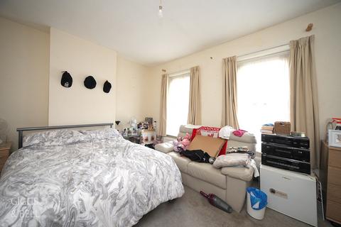 72 Talbot Road, Luton, LU2 7RW