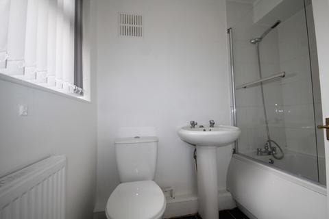 8 Avon Vale, Hull, HU9 2RU