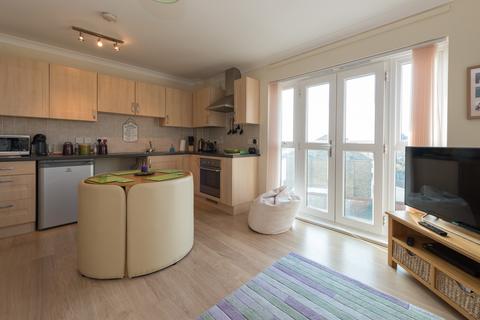2 bedroom flat for sale, High Street, Ramsgate, CT11