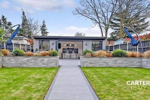 50 Chestnut Avenue, Grays, RM16 2UJ