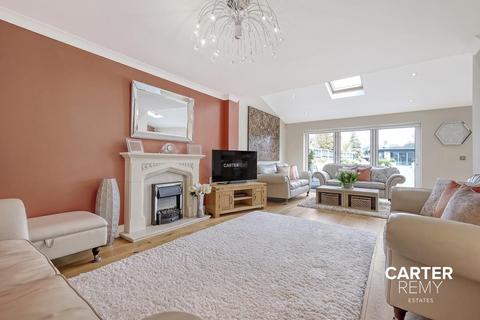 50 Chestnut Avenue, Grays, RM16 2UJ