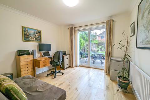 22 Macrae Road, Pill, Bristol, BS20 0EB