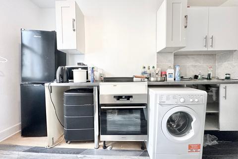 2 bedroom flat to rent, 39 Marchmont Street, London WC1N