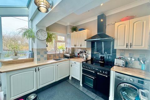 2 bedroom terraced house for sale - New Road, Newhaven