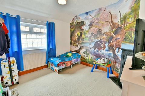 49 Broadpool Green, Whickham, Newcastle Upon Tyne, NE16 4RJ