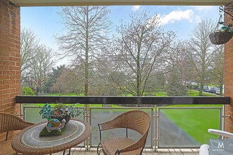 3 bedroom apartment for sale, Chigwell, Essex IG7