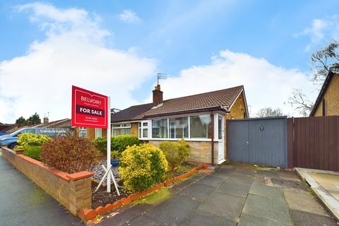 2 bedroom bungalow for sale - Severn Close, Sutton Leach, St Helens, WA9