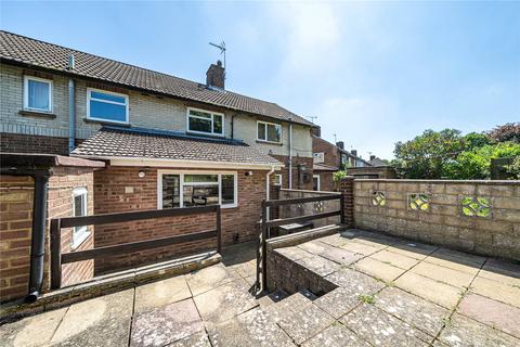 22 Bricksbury Hill, Farnham, GU9 0LZ