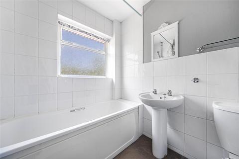 22 Bricksbury Hill, Farnham, GU9 0LZ