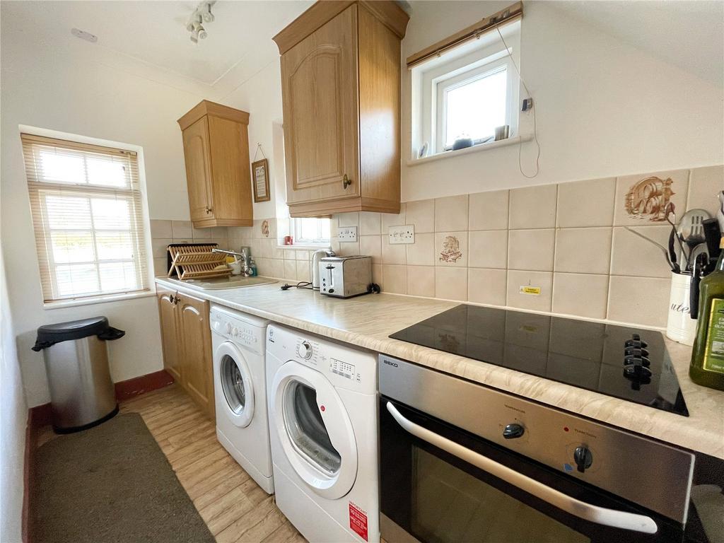 Cottage - Kitchen