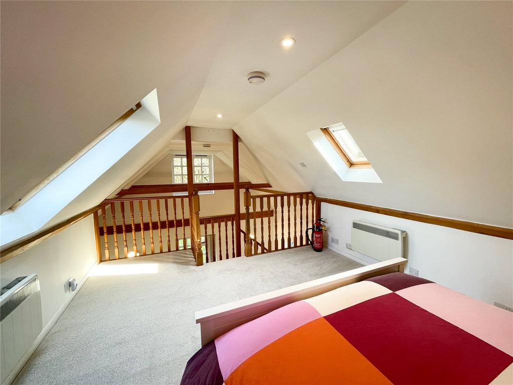 Quince - Bedroom