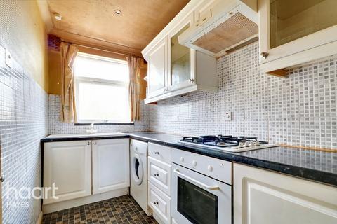 16a Barnard Gardens, Hayes, UB4 9ER