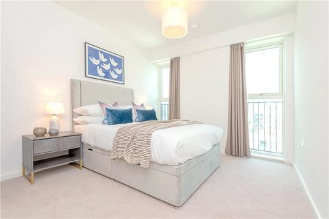3 bedroom apartment to rent, Heartwell Avenue, London, E16