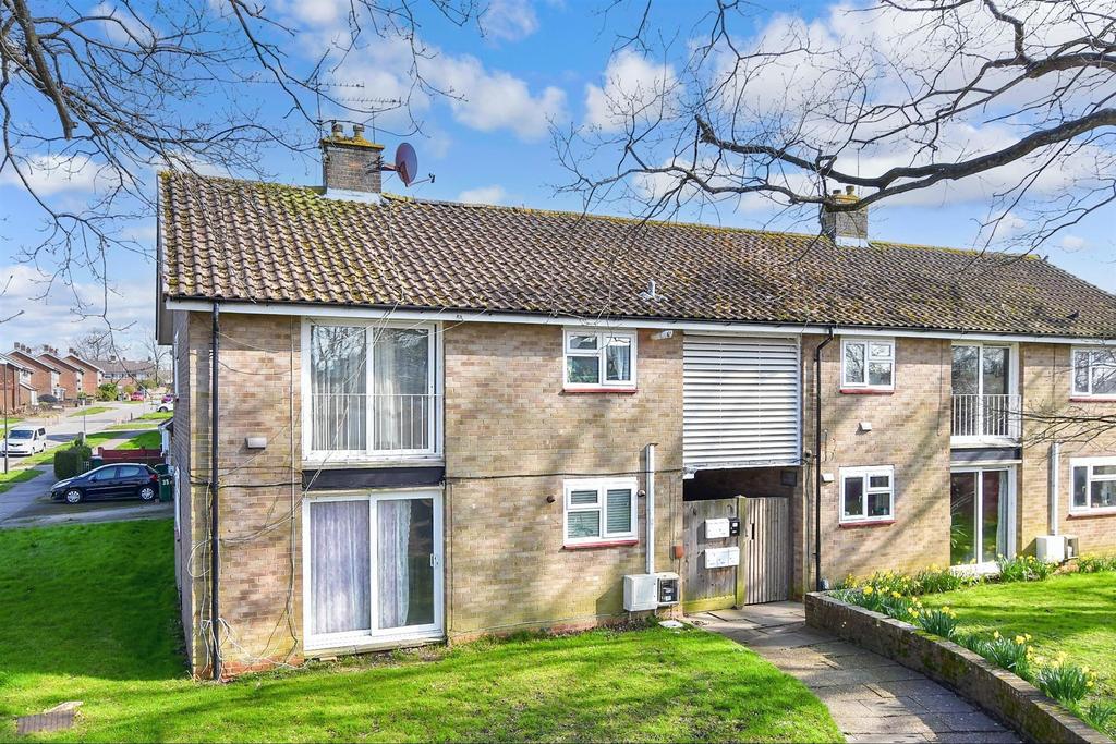 Paddockhurst Road, Gossops Green, Crawley, West Sussex 1 bed