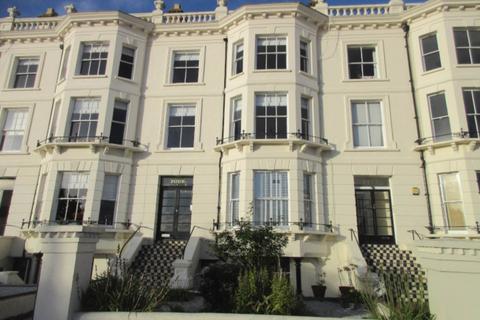 2 bedroom flat for sale, Clifton Terrace, Southend On Sea