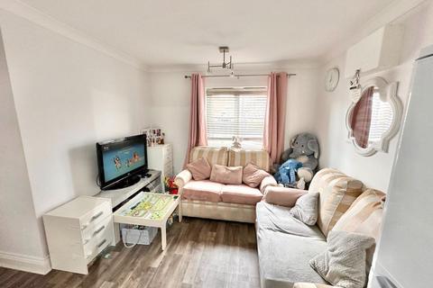 2 bedroom apartment for sale, Flat , Wells Court,  Ferry Road, Hullbridge, Hockley