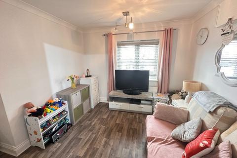 2 bedroom apartment for sale, Flat , Wells Court,  Ferry Road, Hullbridge, Hockley