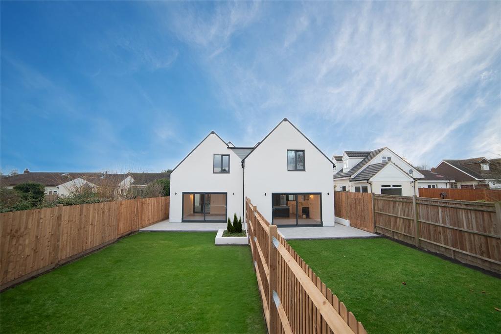 Brookmead, Hildenborough, Tonbridge, Kent, TN11 4 bed semidetached