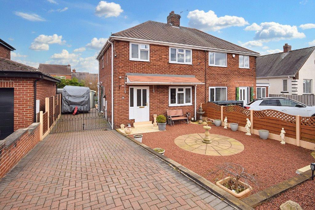 Sowood Lane, Ossett, West Yorkshire 3 bed semidetached house for sale