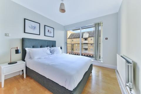 3 bedroom apartment to rent, Providence Square, Shad Thames, London SE1