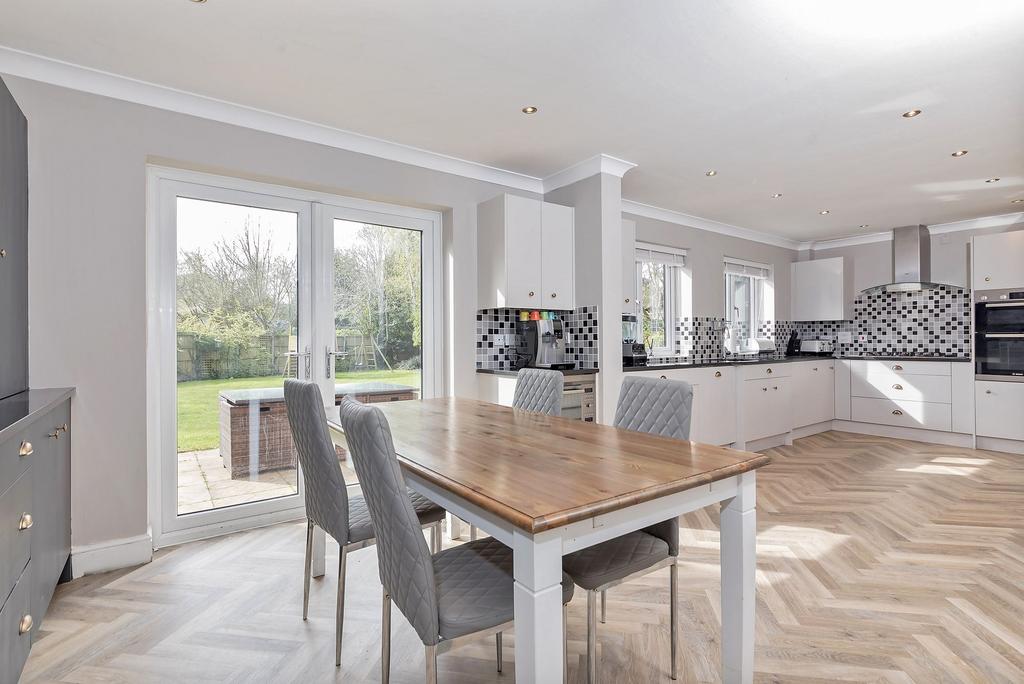Kitchen/Breakfast Room