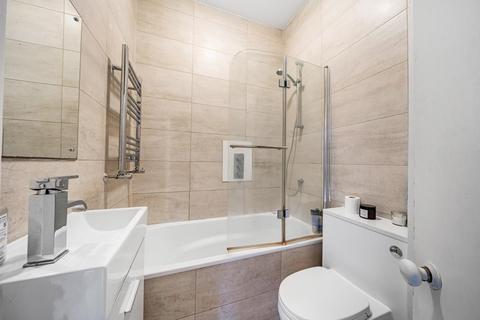 Flat 3, 19 Vardens Road, London, SW11 1RQ