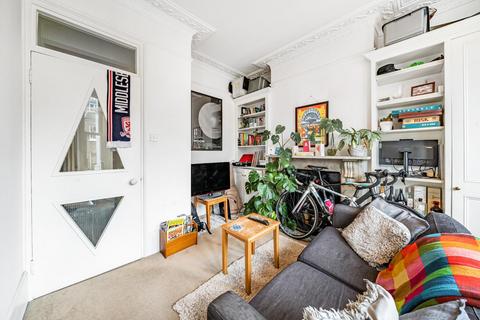 Flat 3, 19 Vardens Road, London, SW11 1RQ