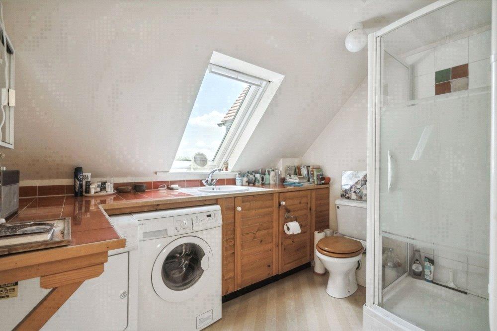 Utility/Shower Room