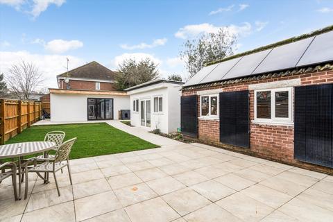 3 bedroom detached house for sale, Amersham Road, Beaconsfield, HP9