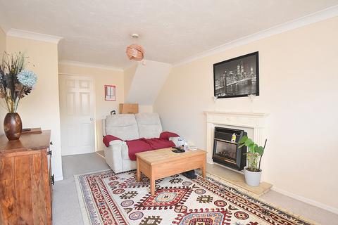 65 Cloverfields, Gillingham, SP8 4UR