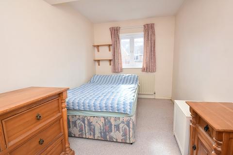 65 Cloverfields, Gillingham, SP8 4UR