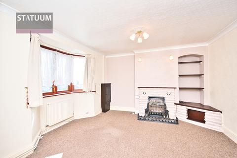 3 bedroom terraced house to rent - Alfreds Gardens, Off Alfreds Way A13, Barking, Essex, IG11