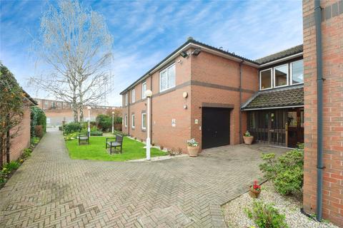 1 bedroom apartment for sale, Fentiman Way, Hornchurch, RM11