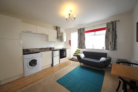 1 bedroom ground floor flat to rent, R L Stevenson Avenue, Bournemouth,
