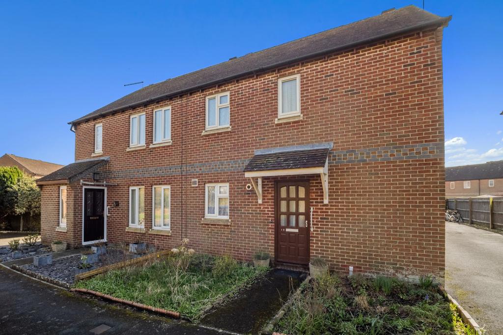 Wareham, Dorset 2 bed semidetached house for sale £325,000