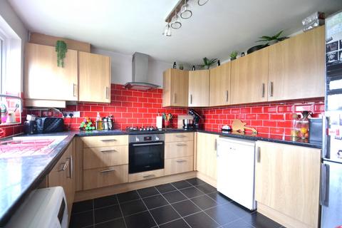 3 bedroom end of terrace house for sale, Royal George Road, Burgess Hill RH15