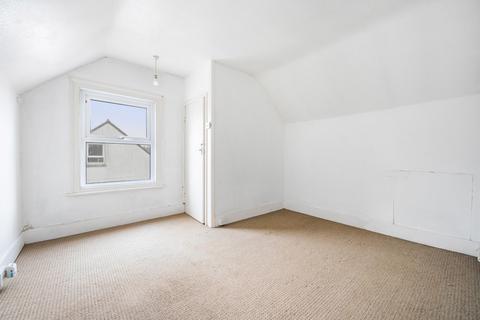 25 Elgar Road, Reading, RG2 0DQ