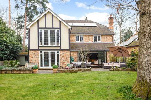 5 bedroom detached house for sale, Reading Road South, Fleet, Hampshire, GU52