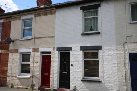 2 bedroom terraced house to rent - Eaton Road, Camberley