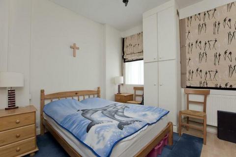 1 bedroom apartment to rent, Golders Green Road,  Golders Green,  NW11
