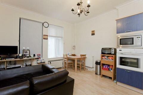 1 bedroom apartment to rent - Golders Green Road,  London,  NW11