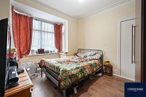3 bedroom terraced house for sale - Lancelot Road, Wembley, Middlesex, HA0