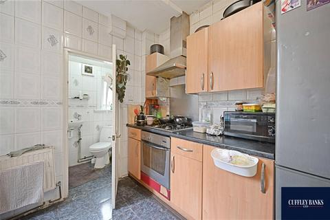 3 bedroom terraced house for sale, Lancelot Road, Wembley, Middlesex, HA0