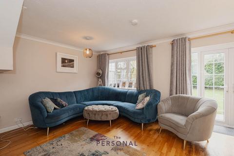 3 bedroom end of terrace house to rent - Mayfair Close, Surbiton